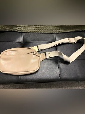 Neutral Beige Andar Crossbody Belt Bag - Women